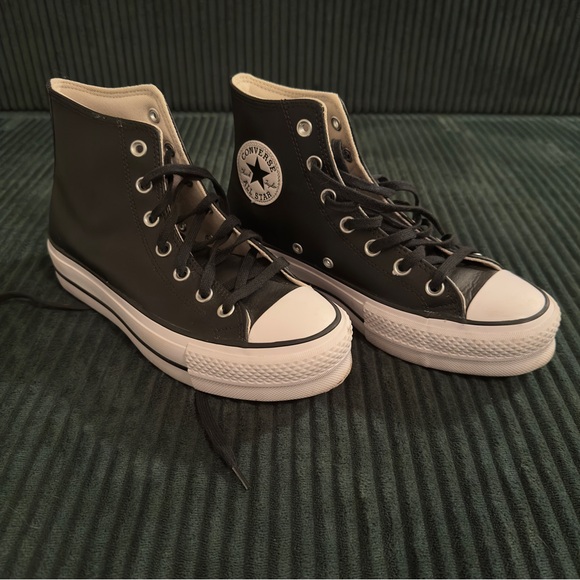 Converse Chuck Taylor High Top Platform Black Leather Sneaker - Women’s 7.5 - Picture 2 of 5